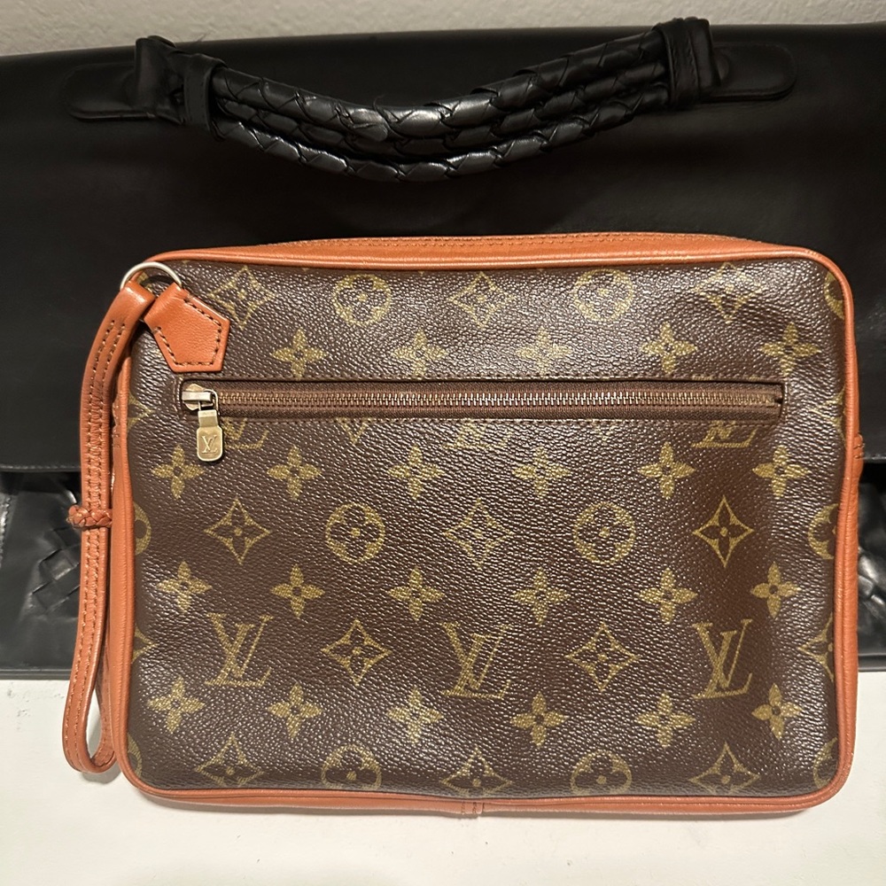 Louis Vuitton Brown Monogram clutch